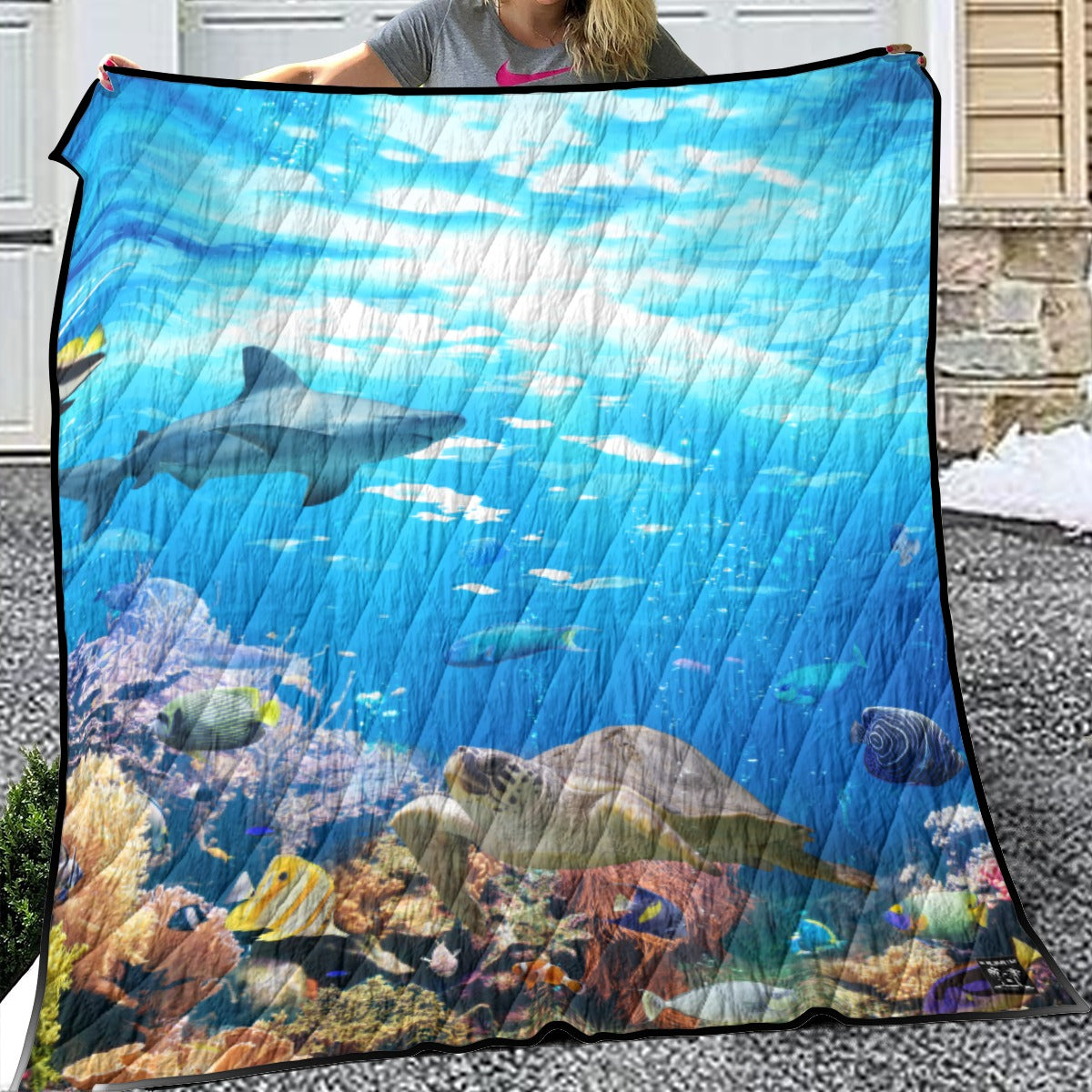 Edged Lightweight Breathable Quilt - Reef