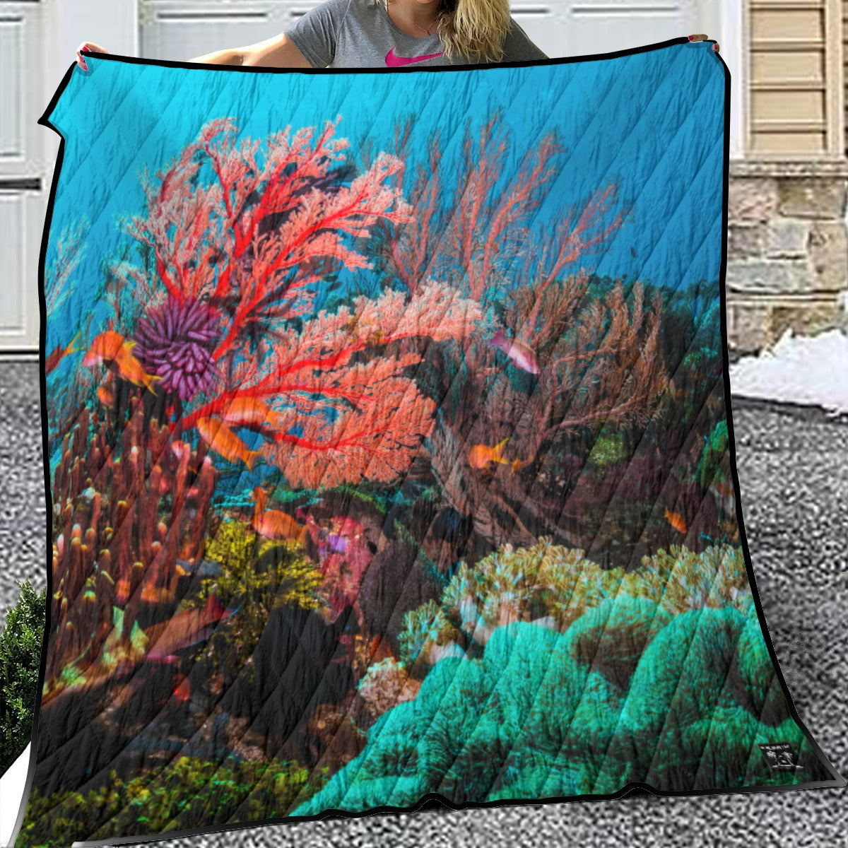 Edged Lightweight Breathable Quilt - Coral