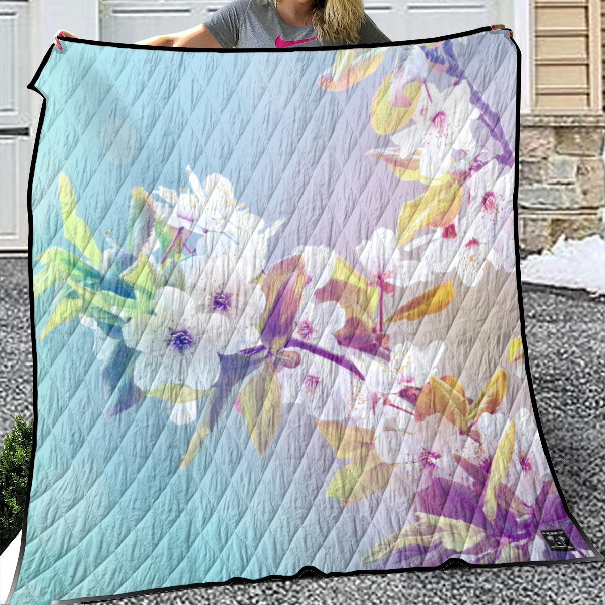 Edged Lightweight Breathable Quilt - Blossoms