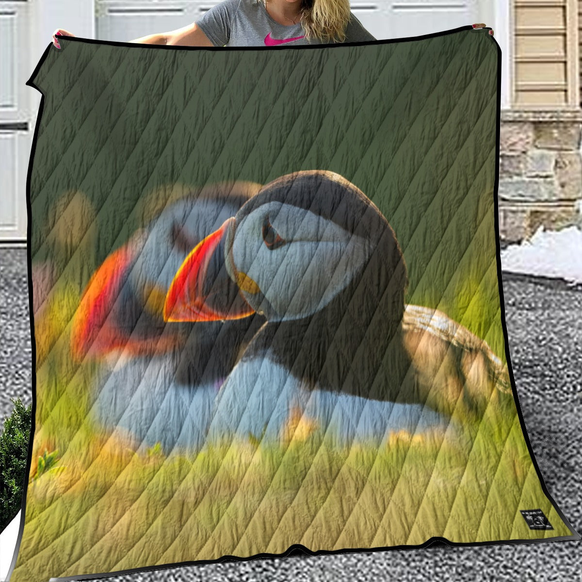 Edged Lightweight Breathable Quilt - Puffins