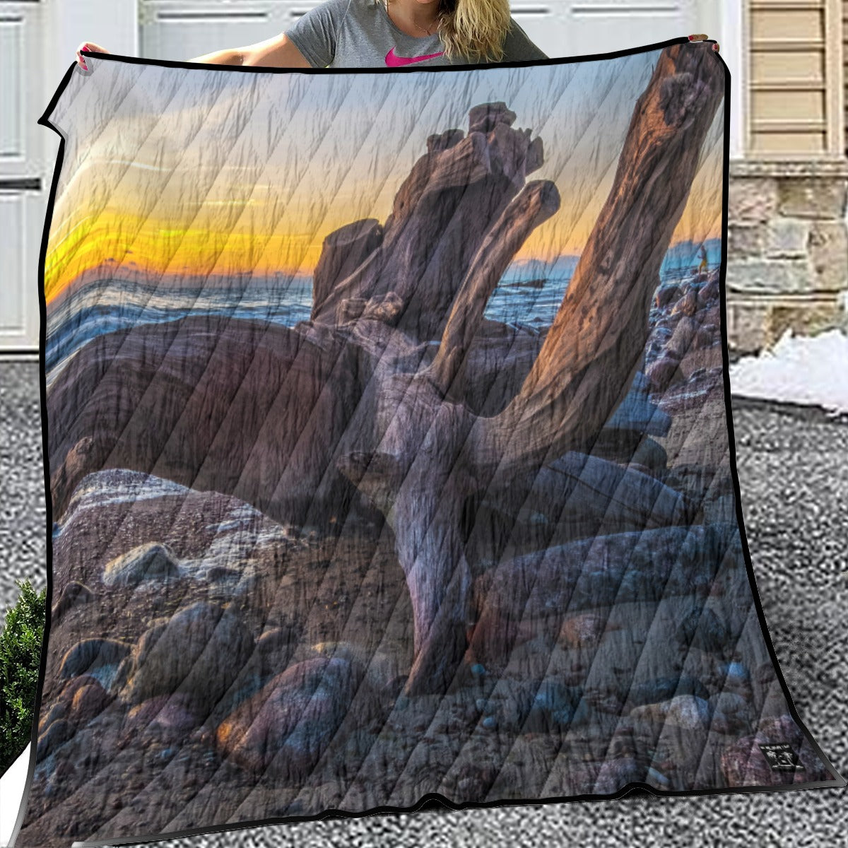 Edged Lightweight Breathable Quilt - Driftwood