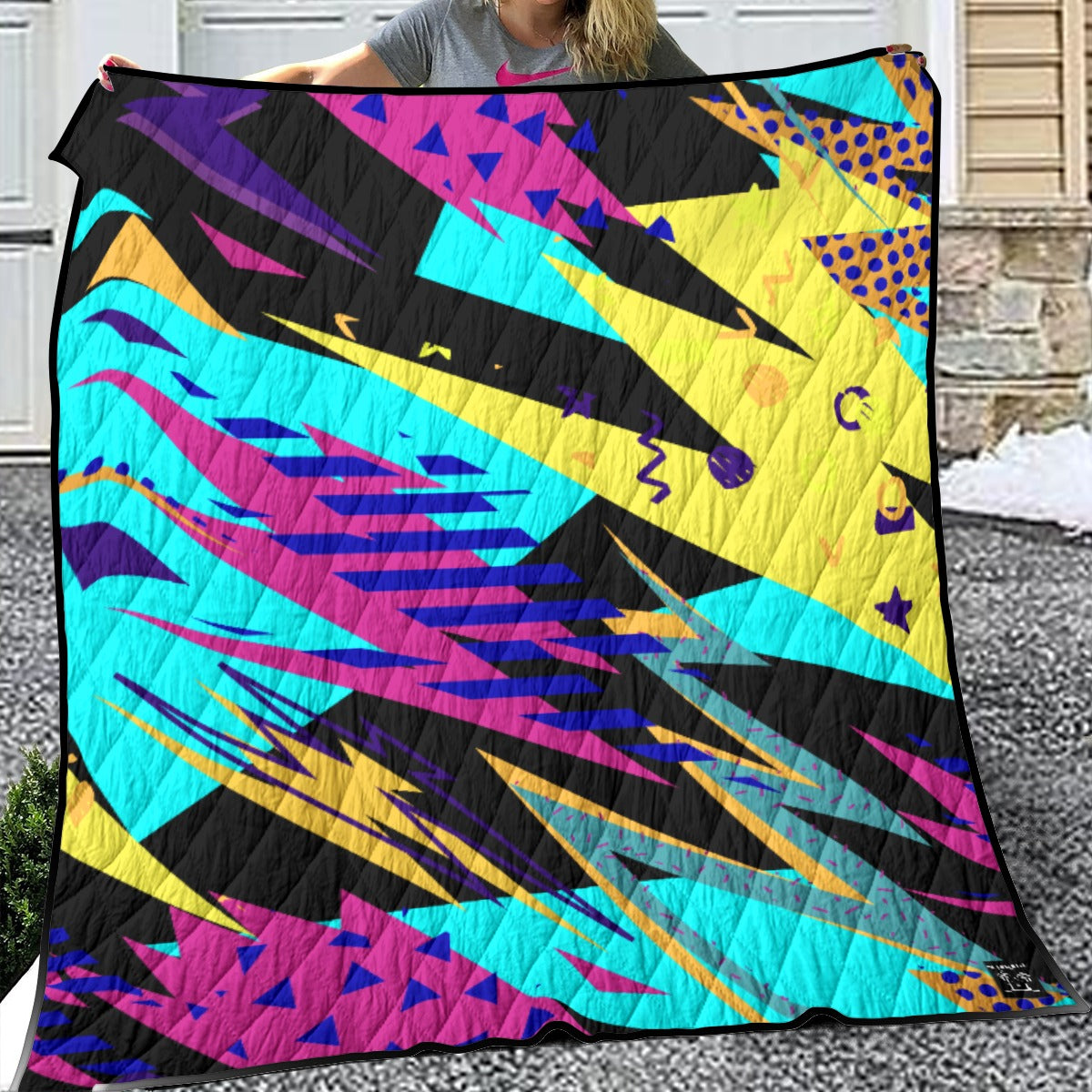 Edged Lightweight Breathable Quilt - Zapped
