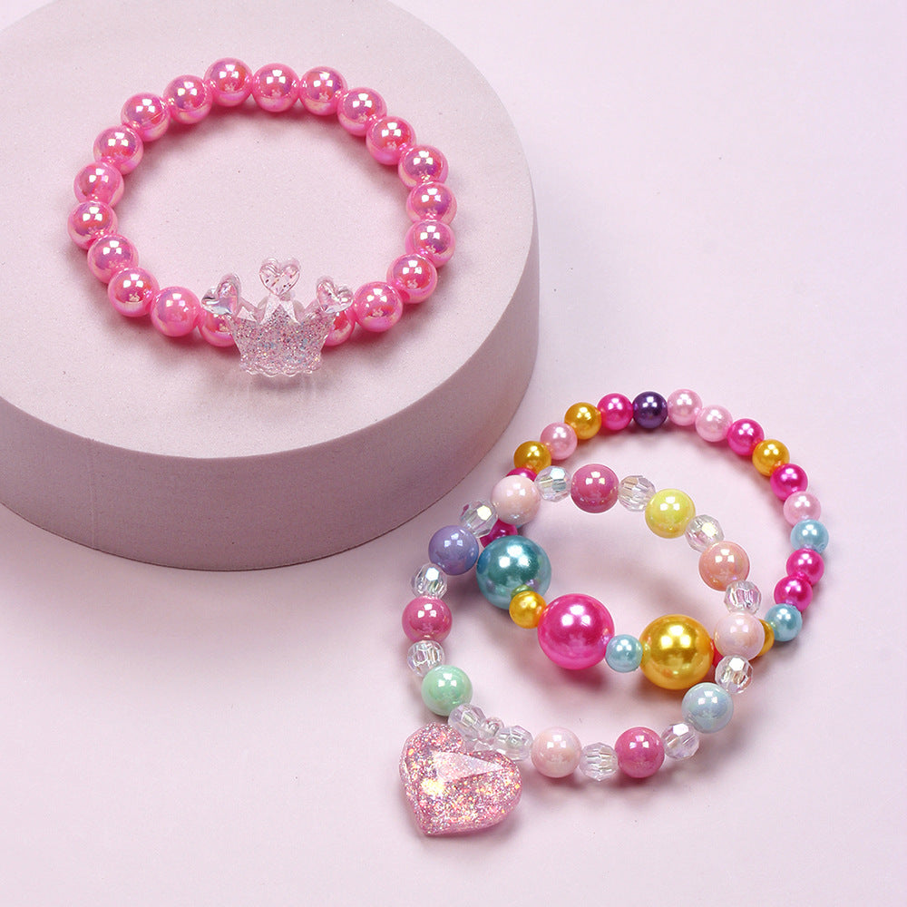 Ensemble de bracelets de perles en plastique parfaitement rose