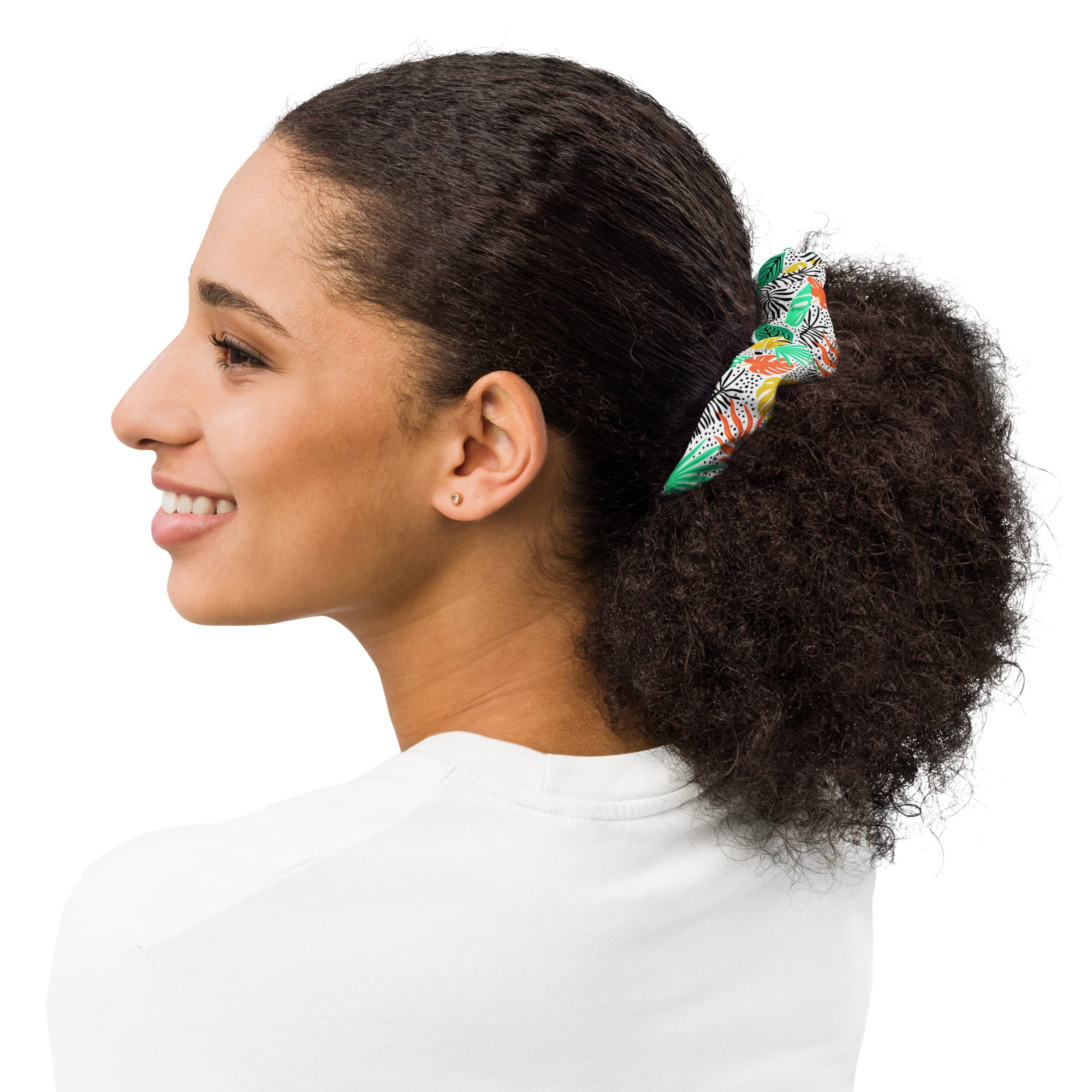 Scrunchie de tela reciclada estampada - Estampado tropical en cítricos